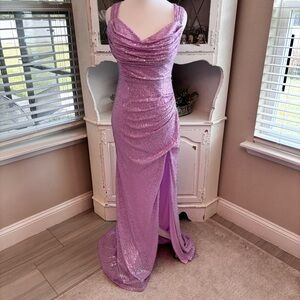 NEW Lavender Dress with Sequins Scoop Neck Sleeveless NWOT Size M/10